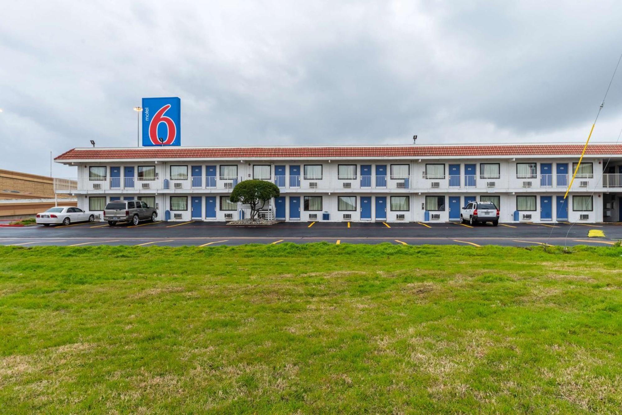 Motel 6-North Richland Hills, Tx Zewnętrze zdjęcie