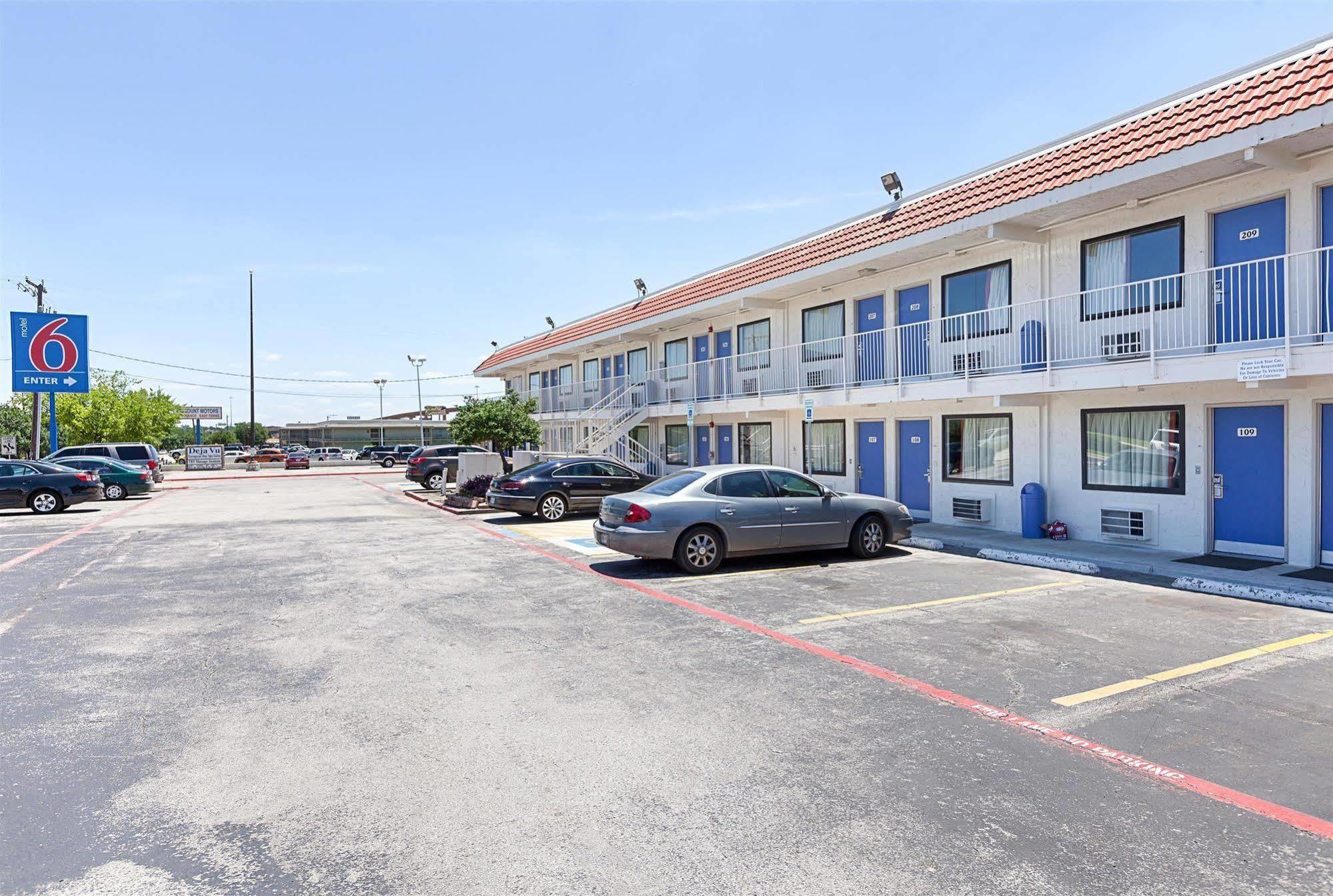 Motel 6-North Richland Hills, Tx Zewnętrze zdjęcie